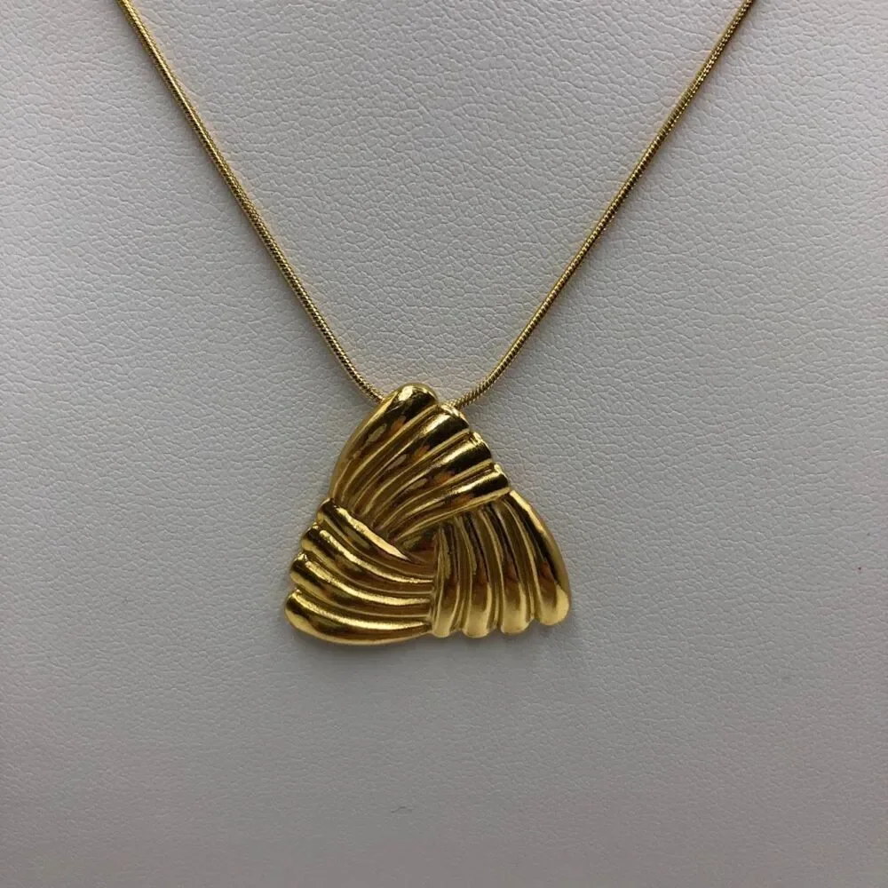 18K Gold Plated Women's Modern Texture Abstract Art Necklace Hypoallergenic
